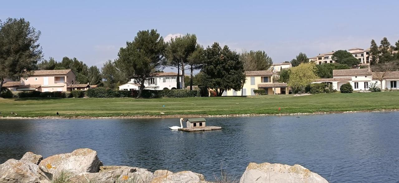 Charmant T2 Climatise Avec Belle Vue , Golf De Pont-Royal Mallemort Buitenkant foto