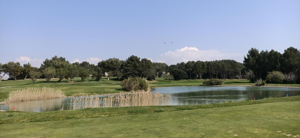 Charmant T2 Climatise Avec Belle Vue , Golf De Pont-Royal Mallemort Buitenkant foto