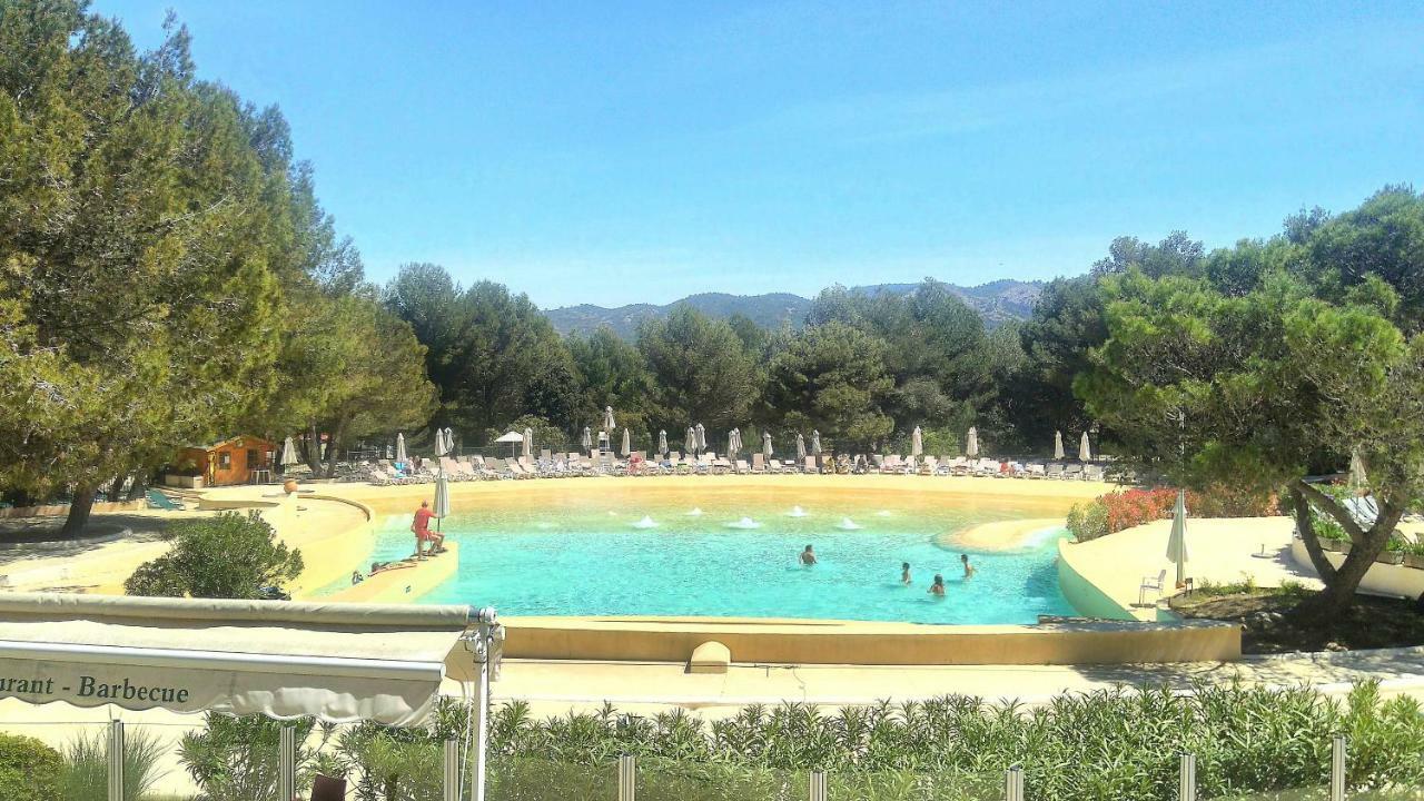 Charmant T2 Climatise Avec Belle Vue , Golf De Pont-Royal Mallemort Buitenkant foto