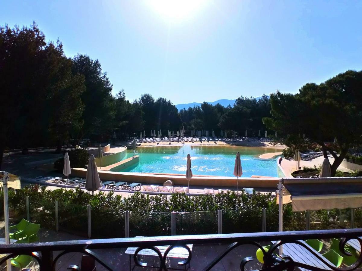 Charmant T2 Climatise Avec Belle Vue , Golf De Pont-Royal Mallemort Buitenkant foto