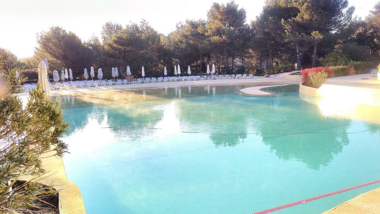 Charmant T2 Climatise Avec Belle Vue , Golf De Pont-Royal Mallemort Buitenkant foto